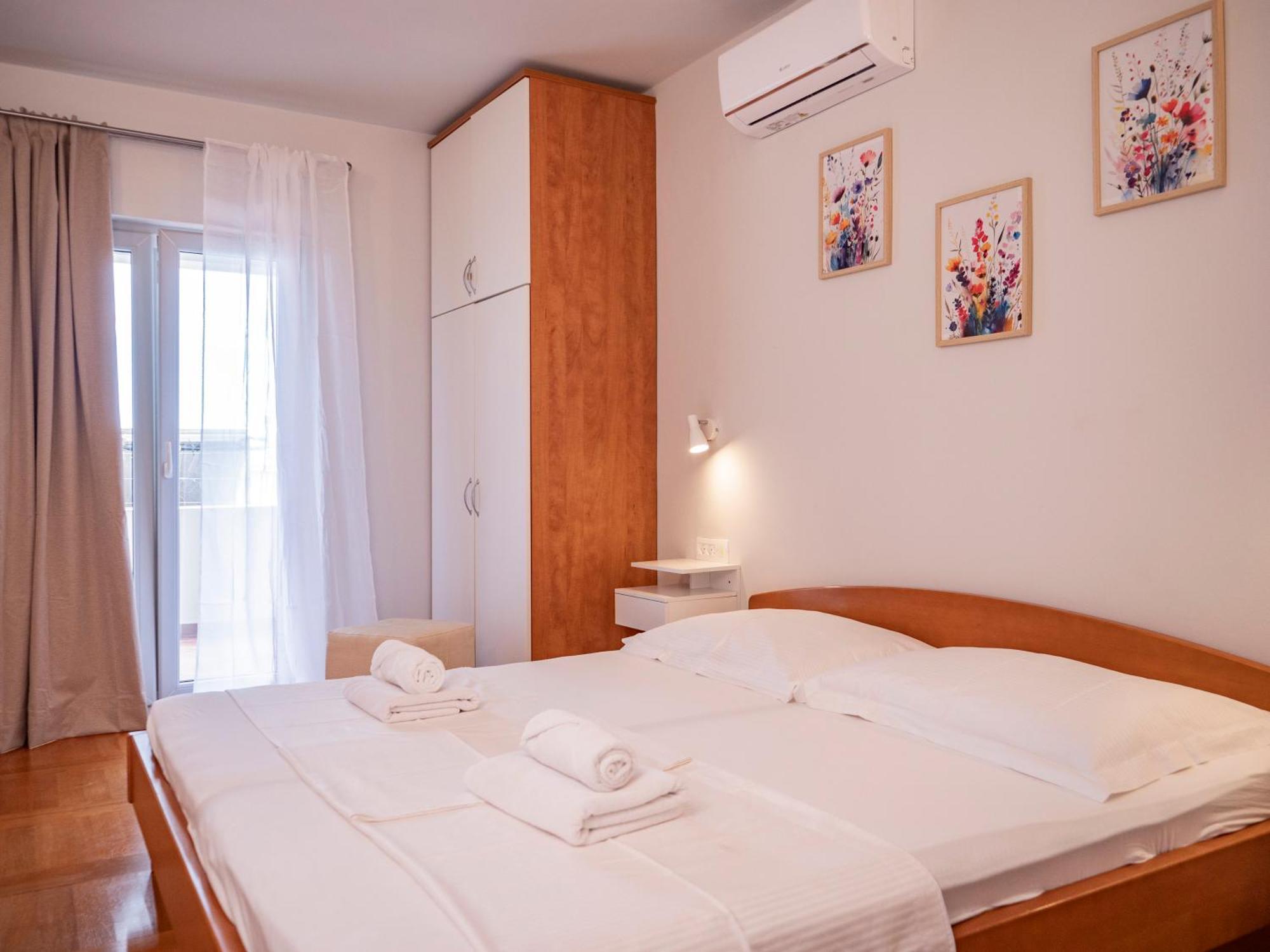 Apartment Jelka- Center Of フヴァル エクステリア 写真